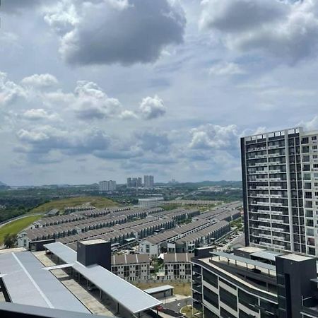 D'Rinie Sky Homestay Kajang Luaran gambar