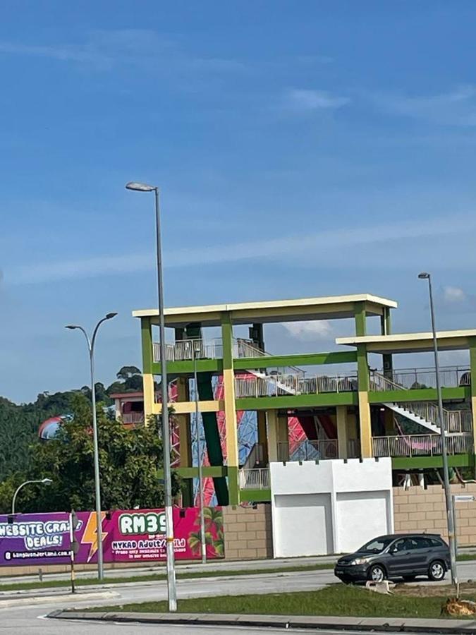 D'Rinie Sky Homestay Kajang Luaran gambar